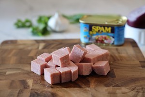 午餐肉蝴蝶意面的做法