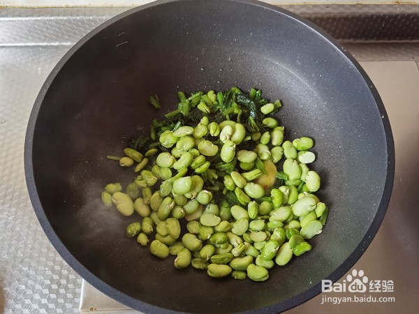 雪里蕻笋片香菇炒豆瓣