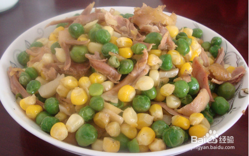 豌豆玉米炒鸡肉是怎么做的