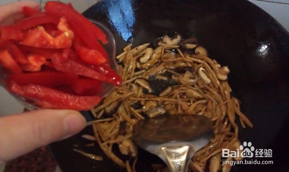 金针冬菇炒肉怎么做