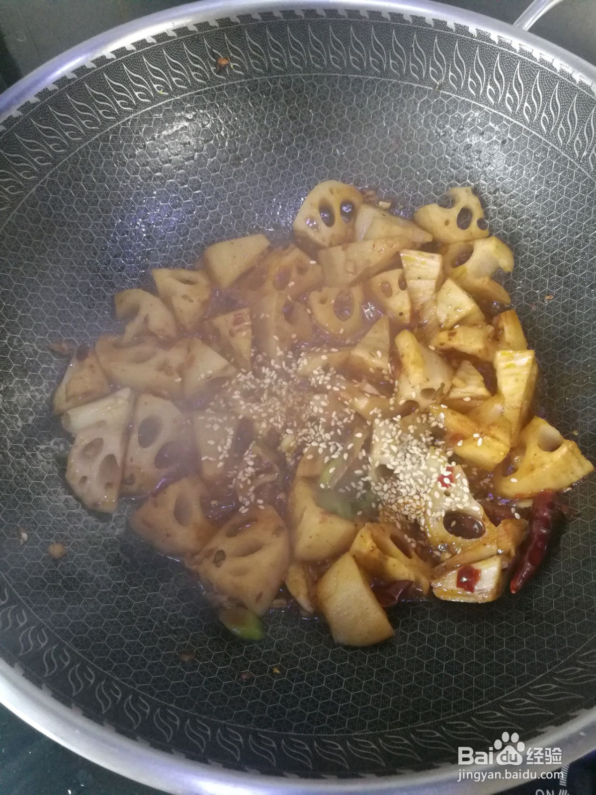 麻辣鲜香的炒藕丁的做法