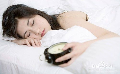 减轻束缚 女人最好备三种文胸