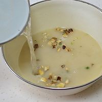 香菇鸡茸汤面的做法