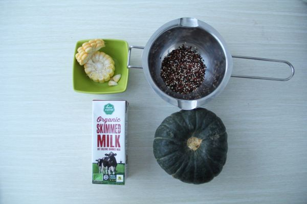 南瓜玉米藜麦牛奶羹