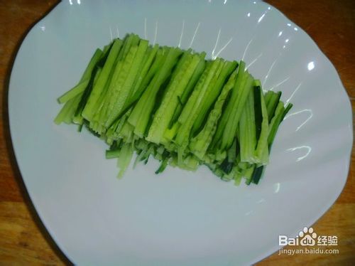 【我爱我的家】妈妈味道的---西红柿玉米切条