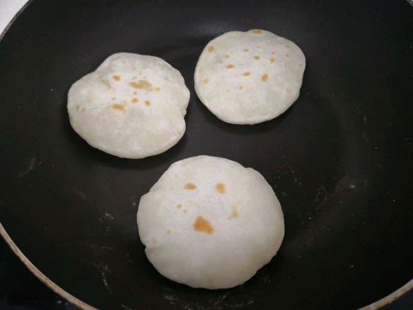 小巧精致口袋饼