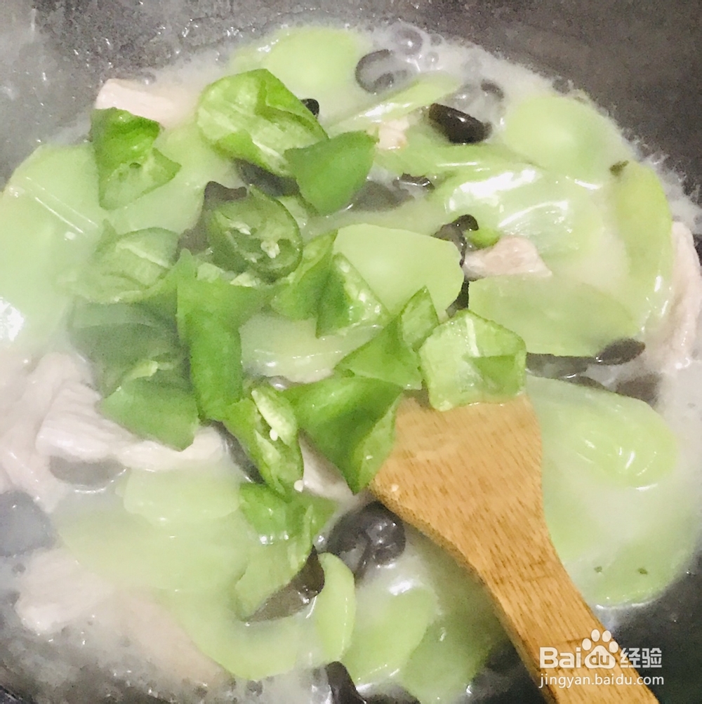 心心念念的莴笋炒木耳