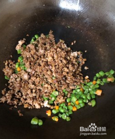 能吃满满一碗饭的肉末豆角
