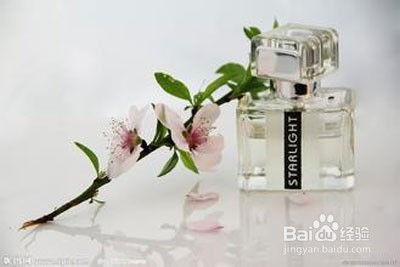 如何正确使用香水