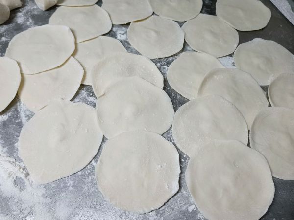 韭苔虾仁三鲜水饺
