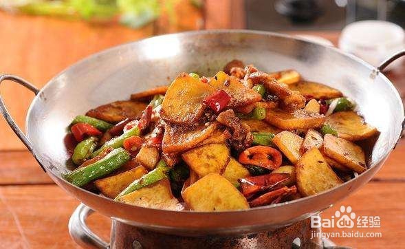 干锅土豆片是如何制作的
