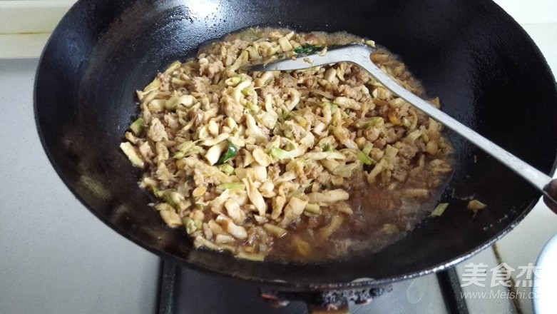 肉末烧野笋的做法