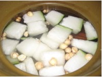 鲜莲冬瓜猪骨汤