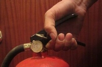 消防-公众聚集场所及家庭防火：[2]灭火器使用
