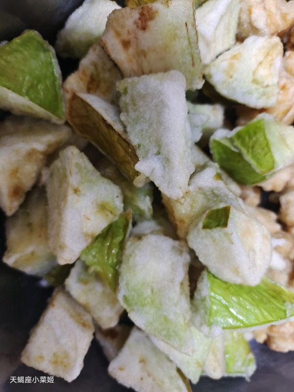 酱香肉段烧茄子