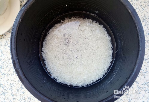 排骨焖饭怎么做入味？怎么做更好吃？