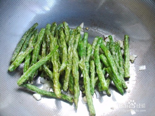 下酒菜干煸豆角怎么做家常做法简单快捷