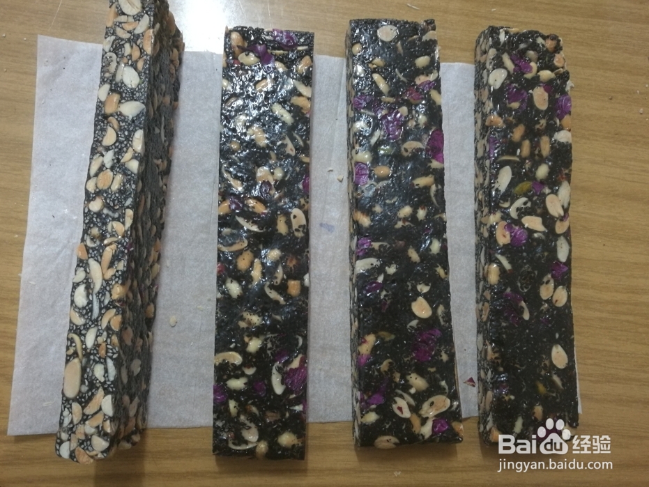 一次就学会的花生核桃开心果芝麻糖