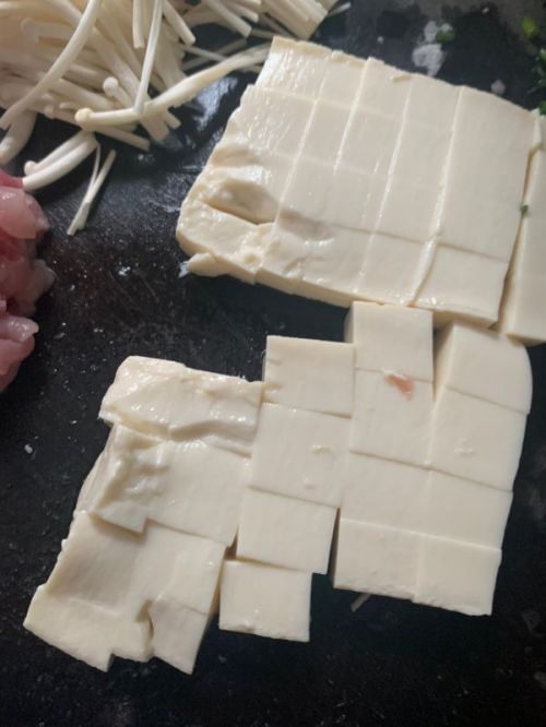 低脂金针菇豆腐鲜汤