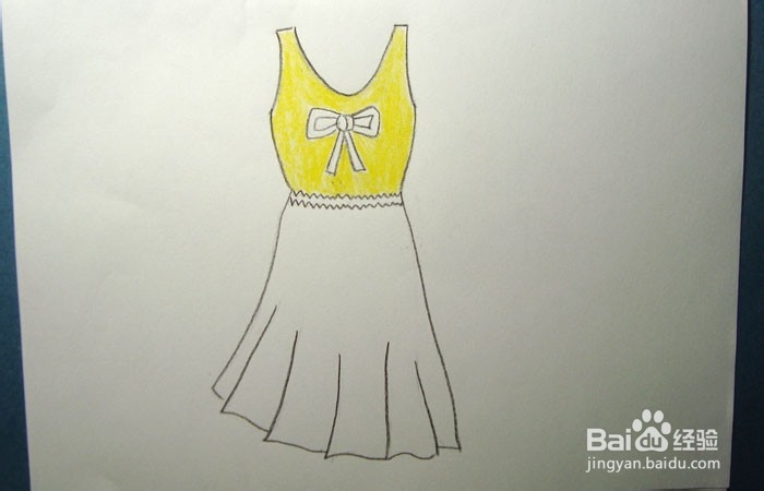 彩铅如何画背心连衣裙