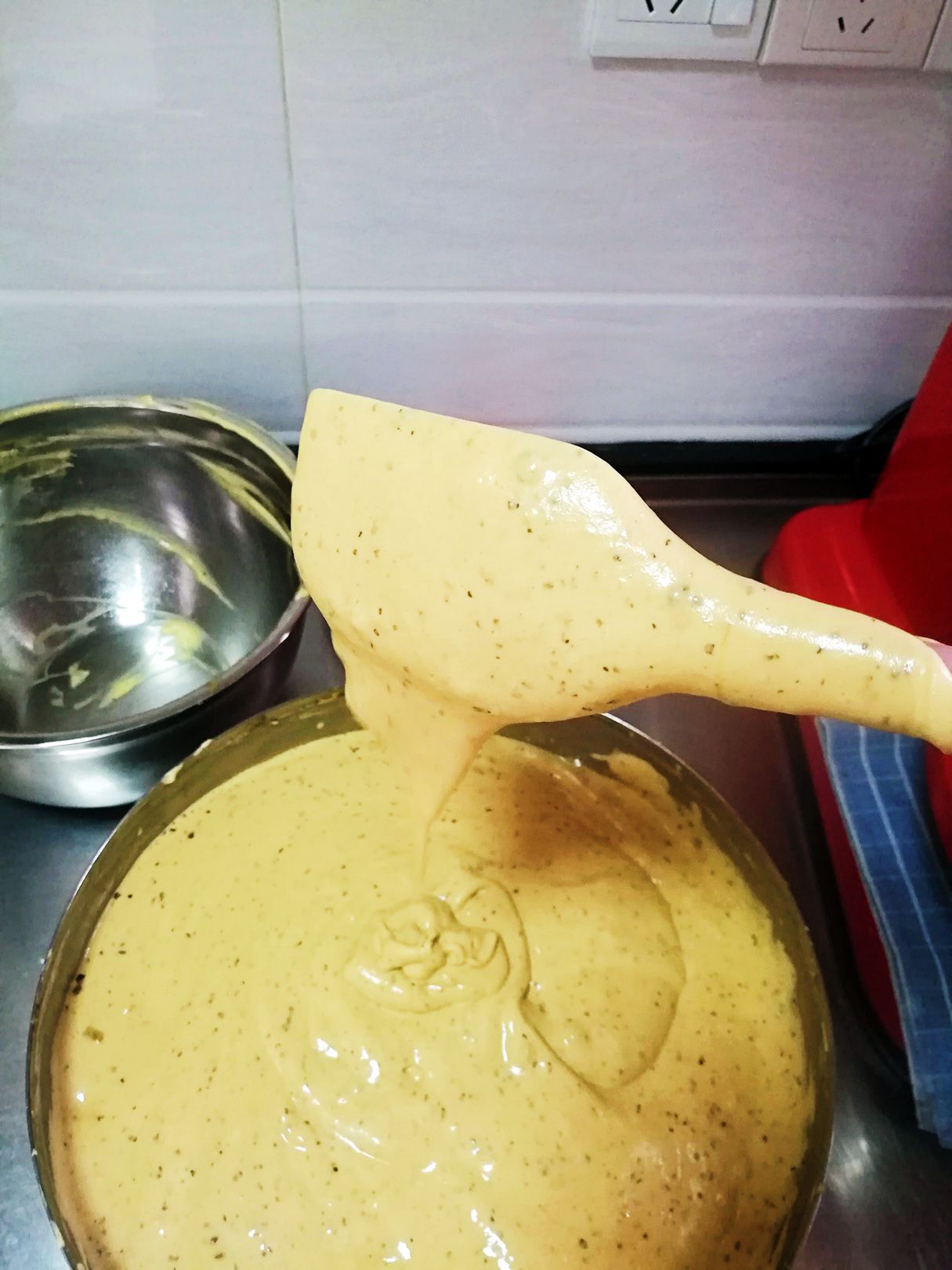 让我们一起学习核桃蔓越莓红枣糕（分蛋法）的做法吧