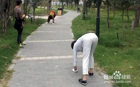 爬行健身的方法是什么？