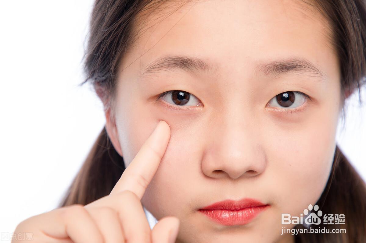 导致义眼片佩戴不舒适的原因有哪些？