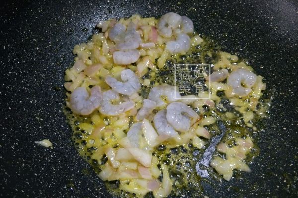 沙茶酱虾仁炒面