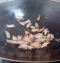 【西兰花炒烧肉】