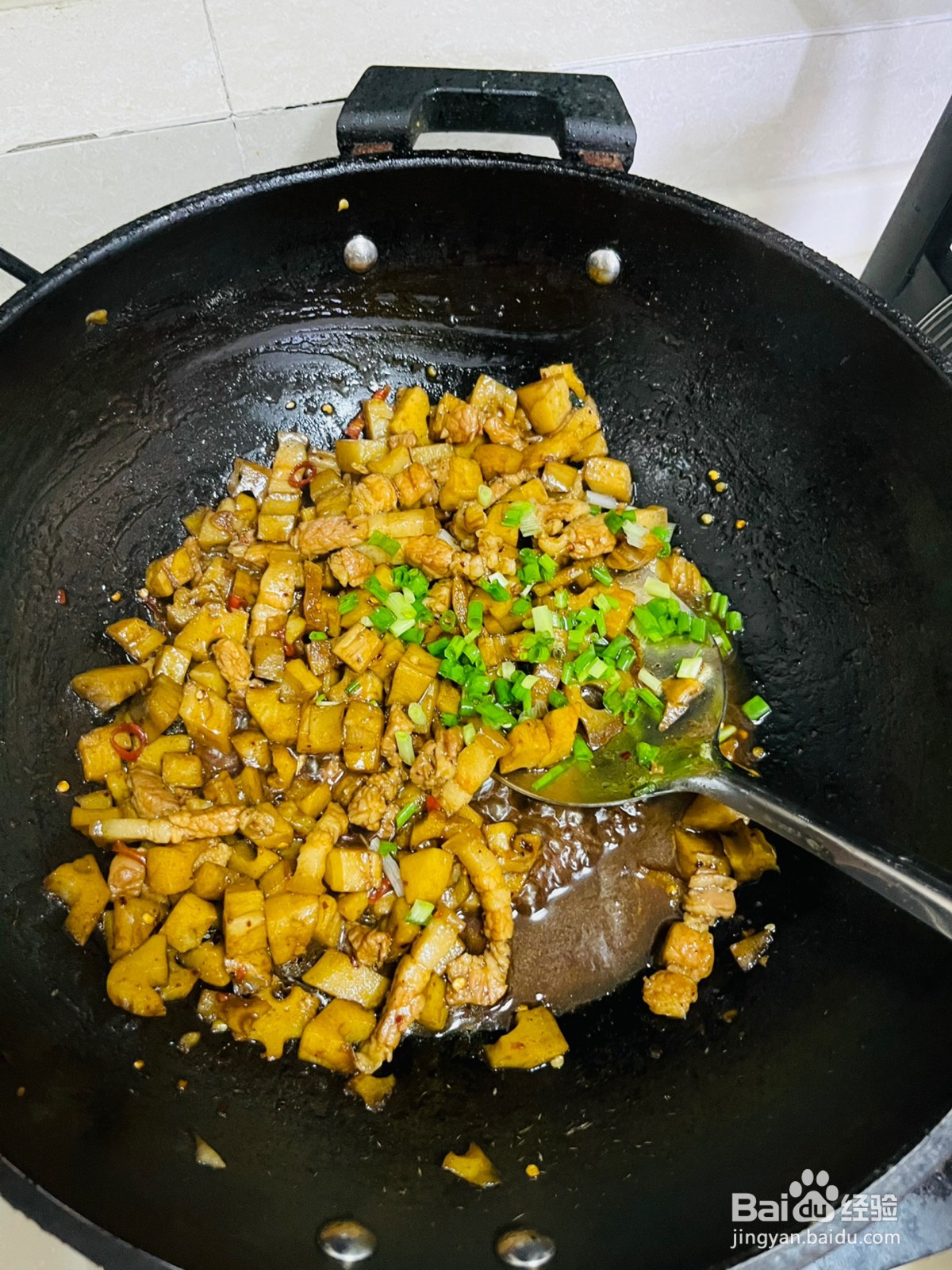 酸辣藕丁五花肉的做法