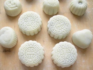 中秋节：[1]如何做豆沙馅冰皮月饼