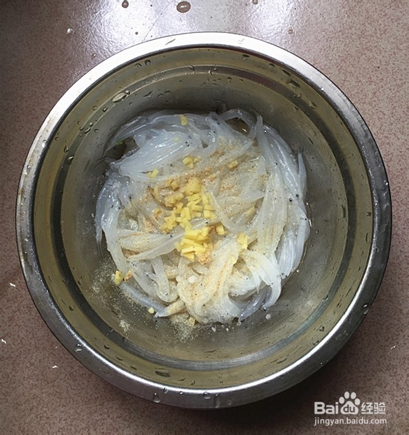 酥炸银鱼的制作方法