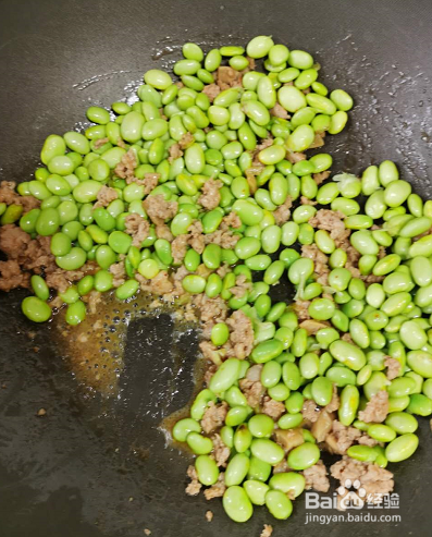 毛豆米炒肉的做法
