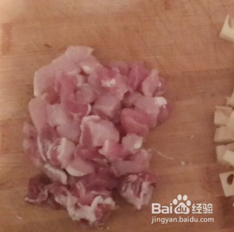 如何做出好吃的糖醋莲藕肉丁？