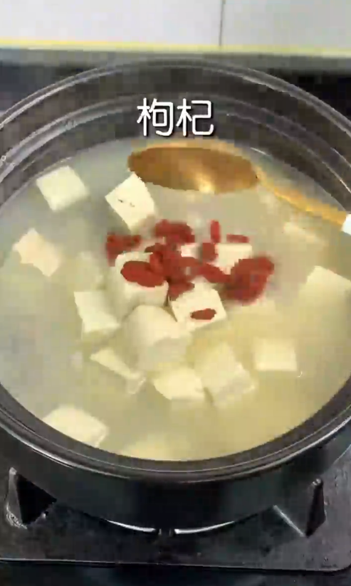 怎样做鲫鱼豆腐汤