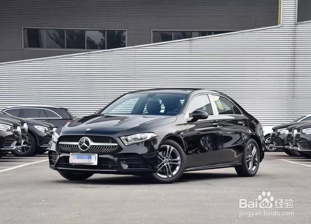 终向国人妥协！配E级内饰近零噪音，破百7秒