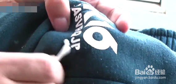 衣服上的热压图案怎么去掉