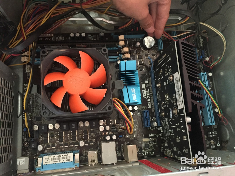 关于电脑长时间不用 再用时打不开机器