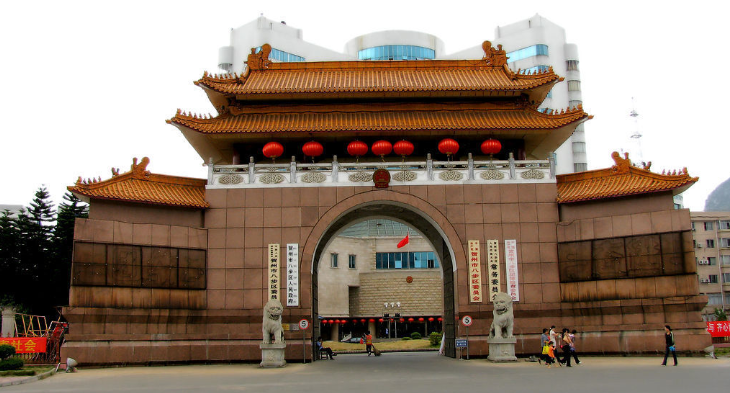 贺州市八步区有多少个镇和乡,有哪些地区。