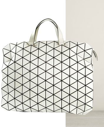 日本三宅一生的包包是什么材质的