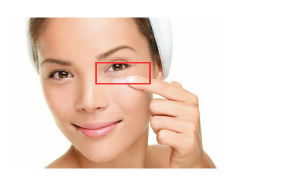 面部精华液怎么用，可以擦到眼部周围吗