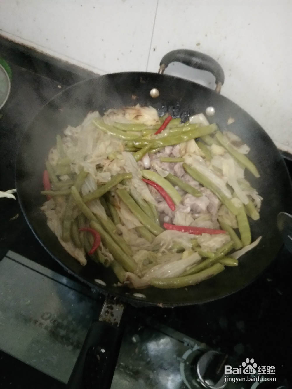 白菜豆角炖脆骨