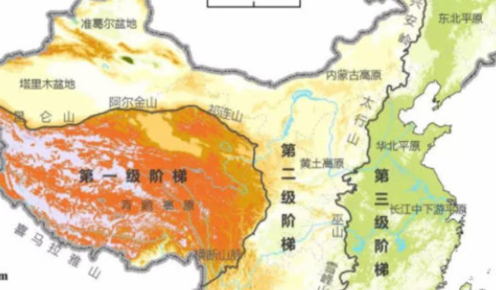 长江中游是第三阶梯吗