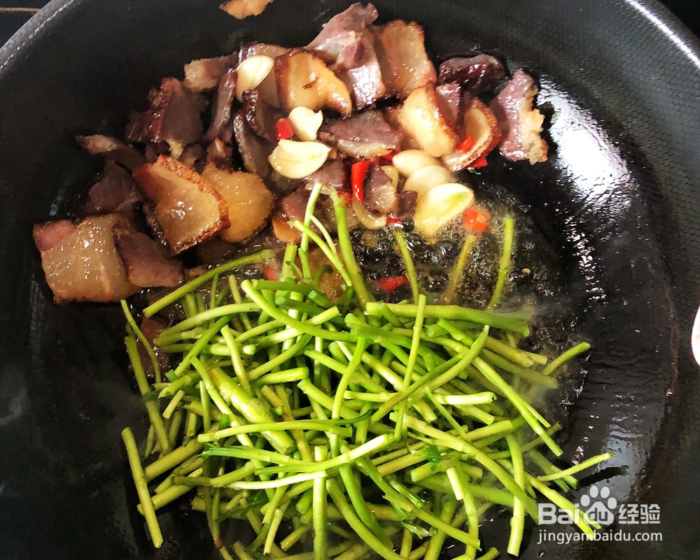 超诱人的藜蒿炒腊肉