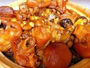 怎样制作家常菜卤肉猪蹄的方法