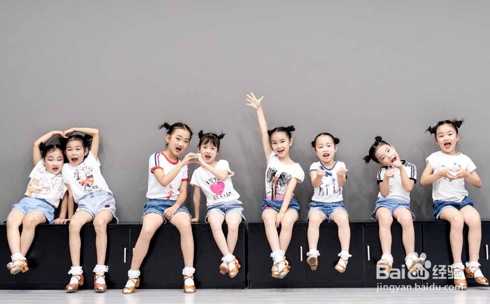 如何改善弯腰驼背的坏习惯，从学习拉丁舞开始