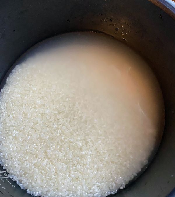 电饭煲快手排骨焖饭