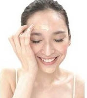 从来没有化过妆的人来请教如何化妆