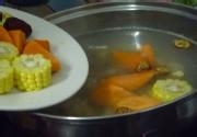 排骨玉米胡萝卜汤的做法