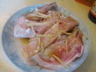 梅菜蒸鲩鱼腩的做法